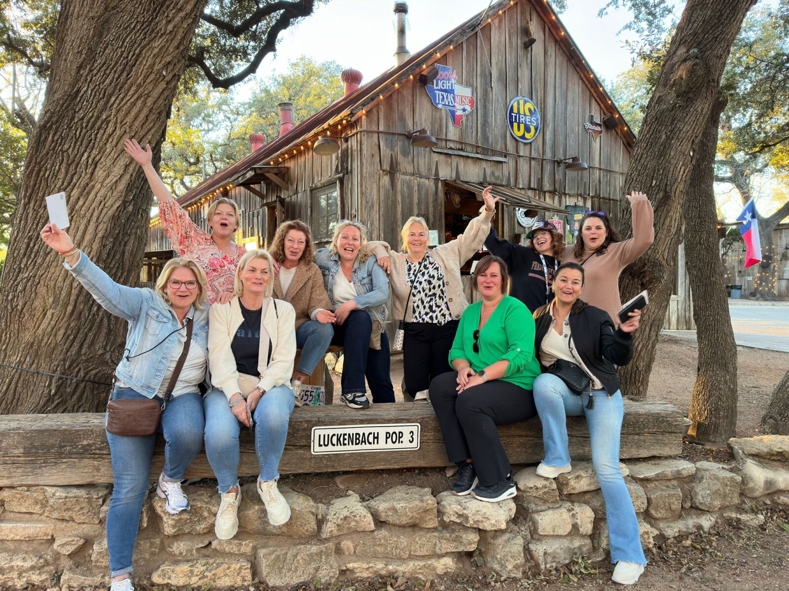 Luckenbach sign